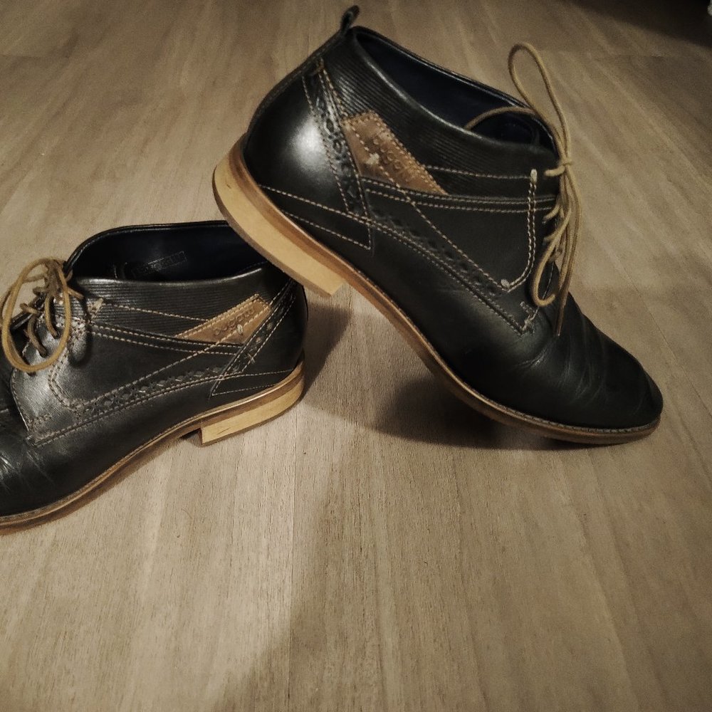 Leather shoes bugatti